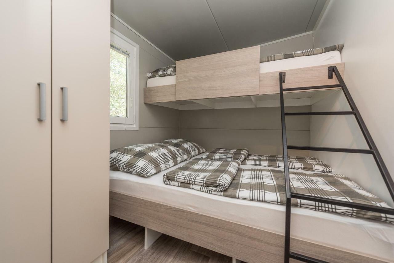 Camp Bepo Hotel Pakoštane Eksteriør billede